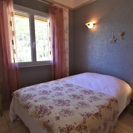 Holiday home Vaujanylocations - Roches Grandes 47